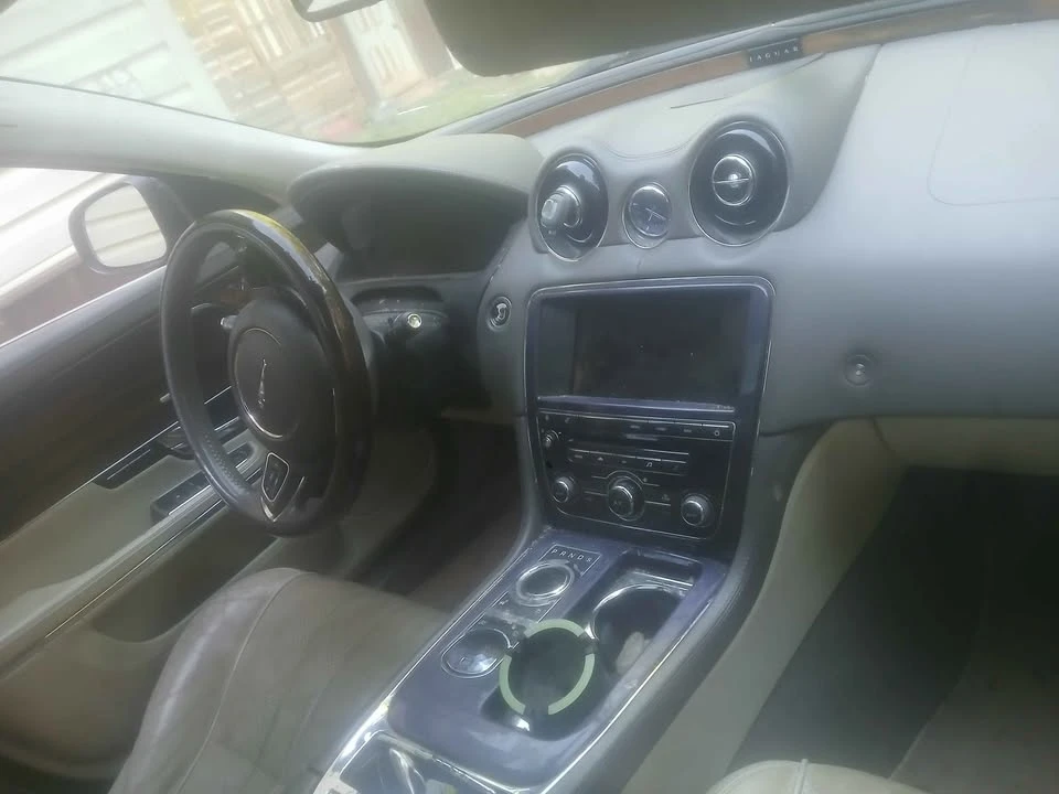 2012 Jaguar X351 XJ - Image 7 of 9