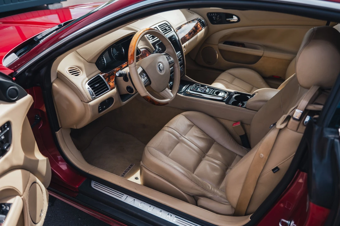 2012 Jaguar X150 XK - Image 8 of 31