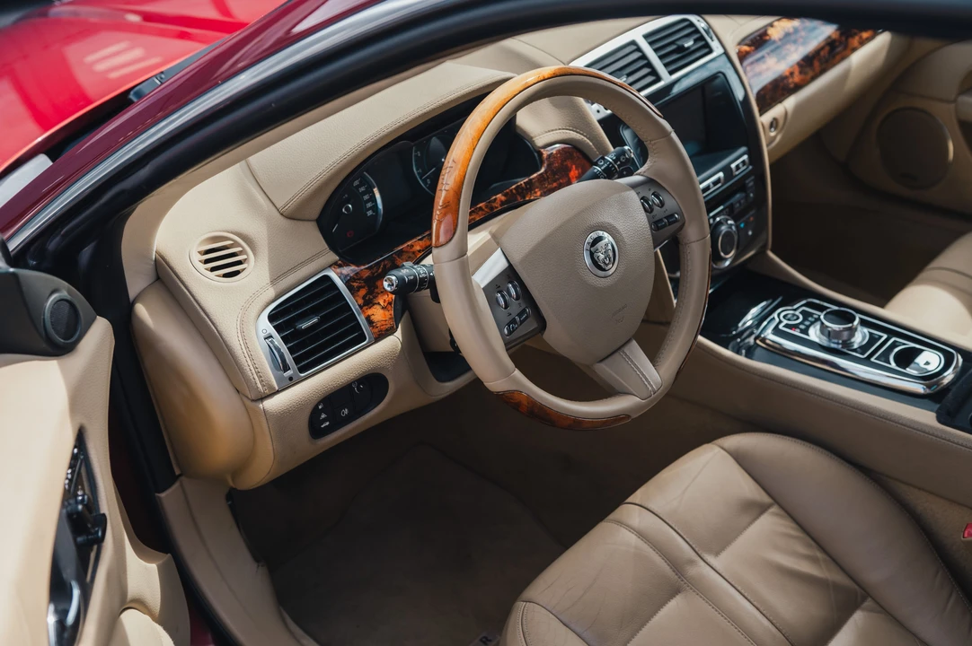 2012 Jaguar X150 XK - Image 9 of 31