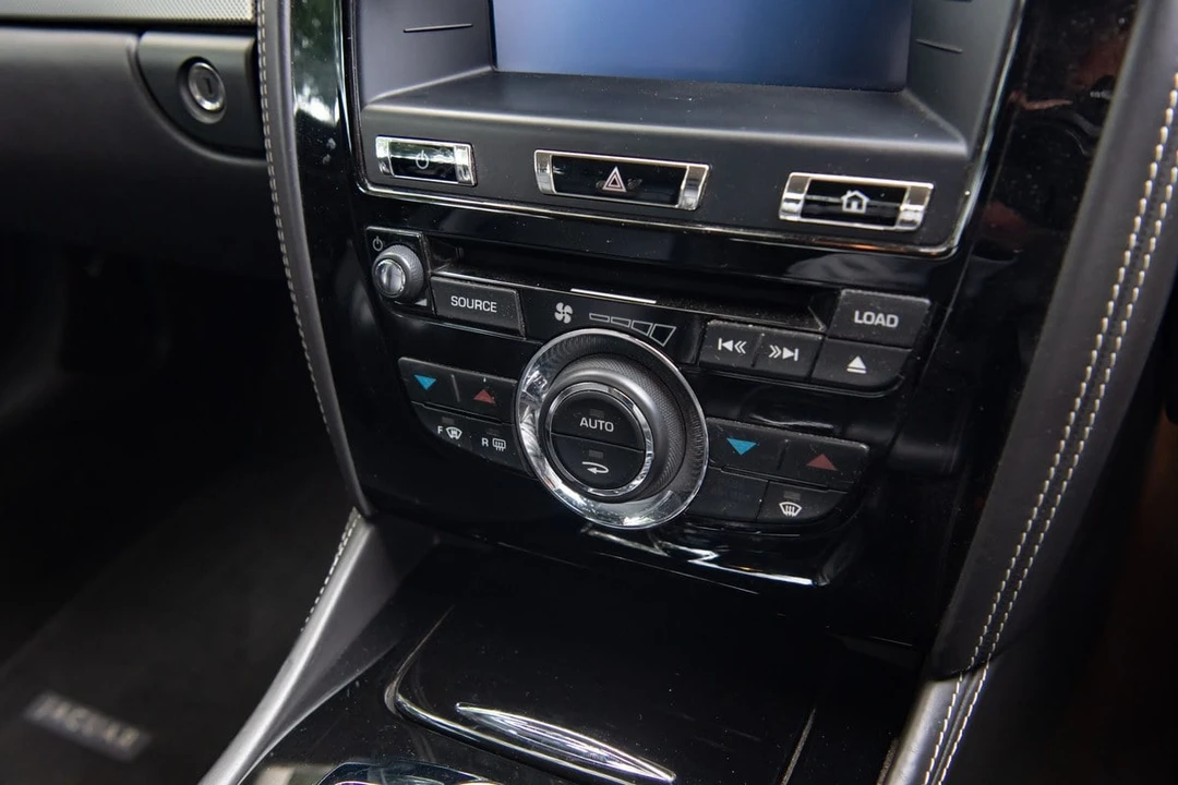 2012 Jaguar X150 XKR - Image 14 of 31