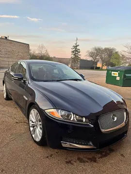 2012 Jaguar XF Premium Sedan
