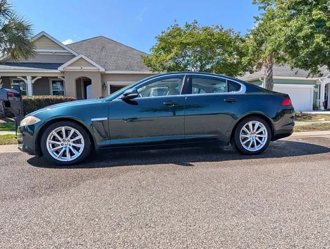 2012 Jaguar XF Premium Sedan