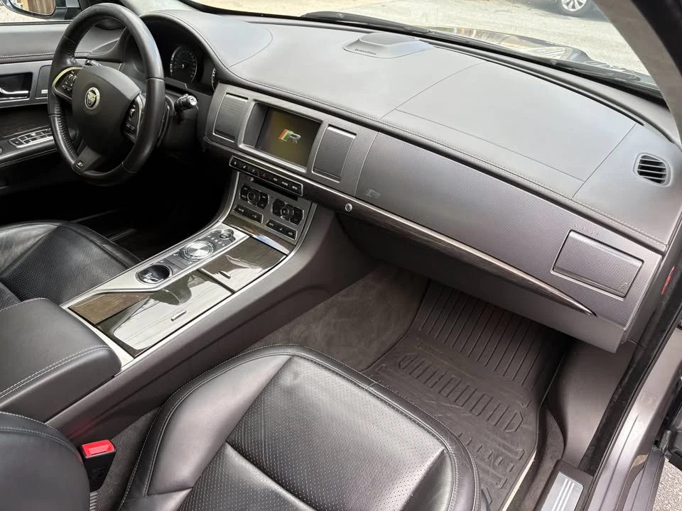 2012 Jaguar X250 XFR - Image 11 of 20