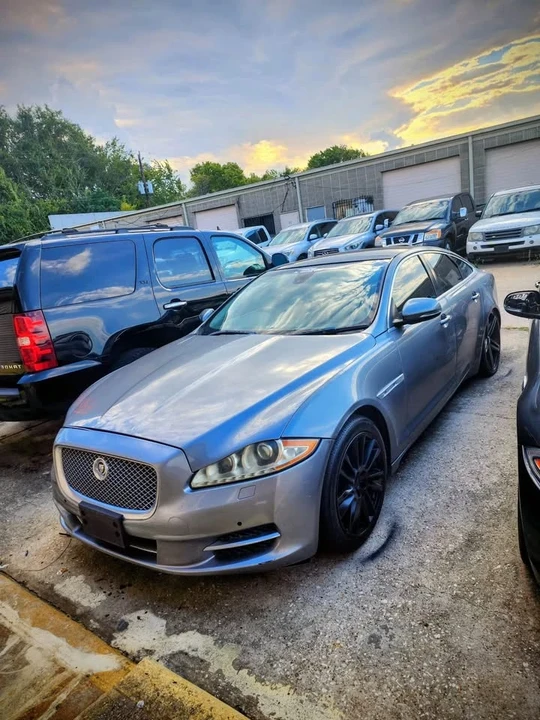 2012 Jaguar X351 XJ - Image 2 of 2