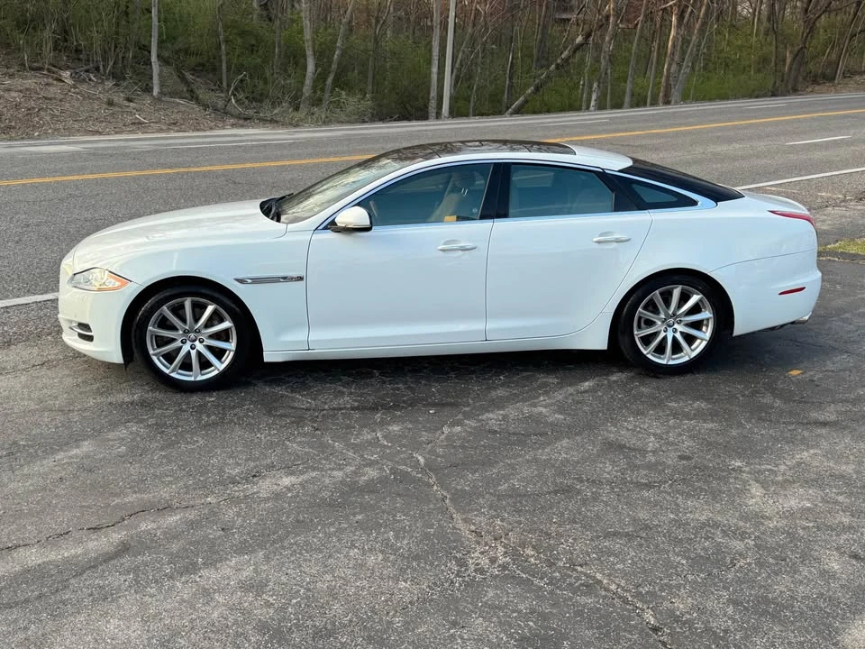 2012 Jaguar X351 XJ - Image 3 of 20