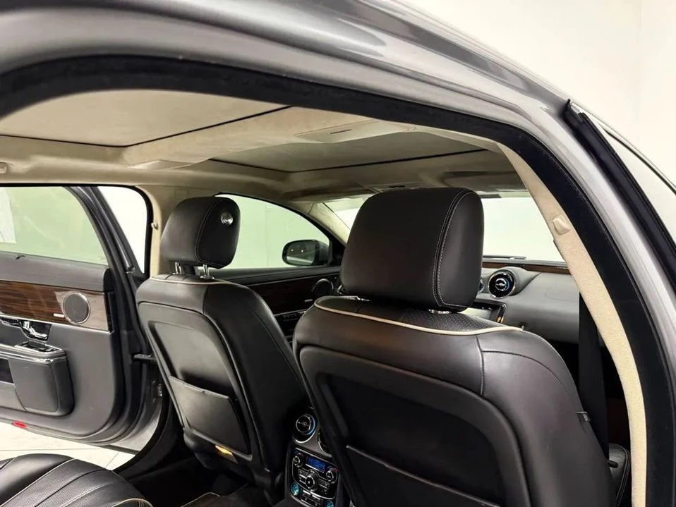 2012 Jaguar X351 XJ - Image 7 of 20