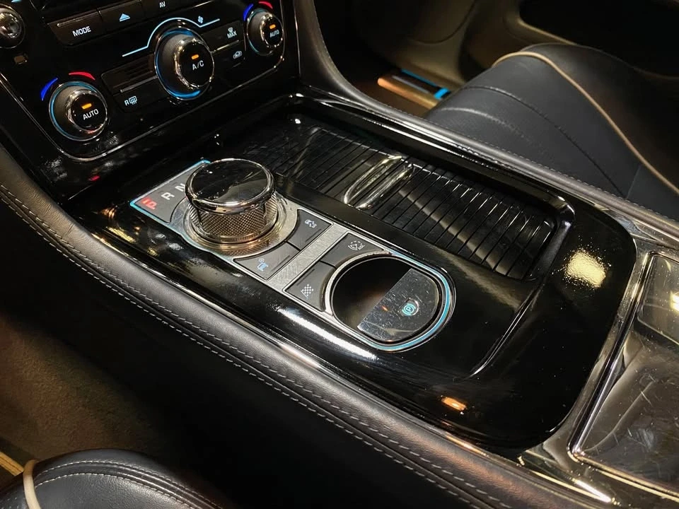 2012 Jaguar X351 XJ - Image 15 of 20