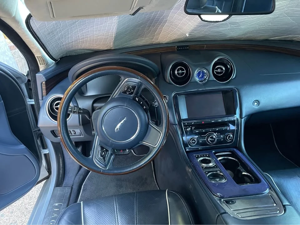 2012 Jaguar X351 XJ - Image 7 of 11
