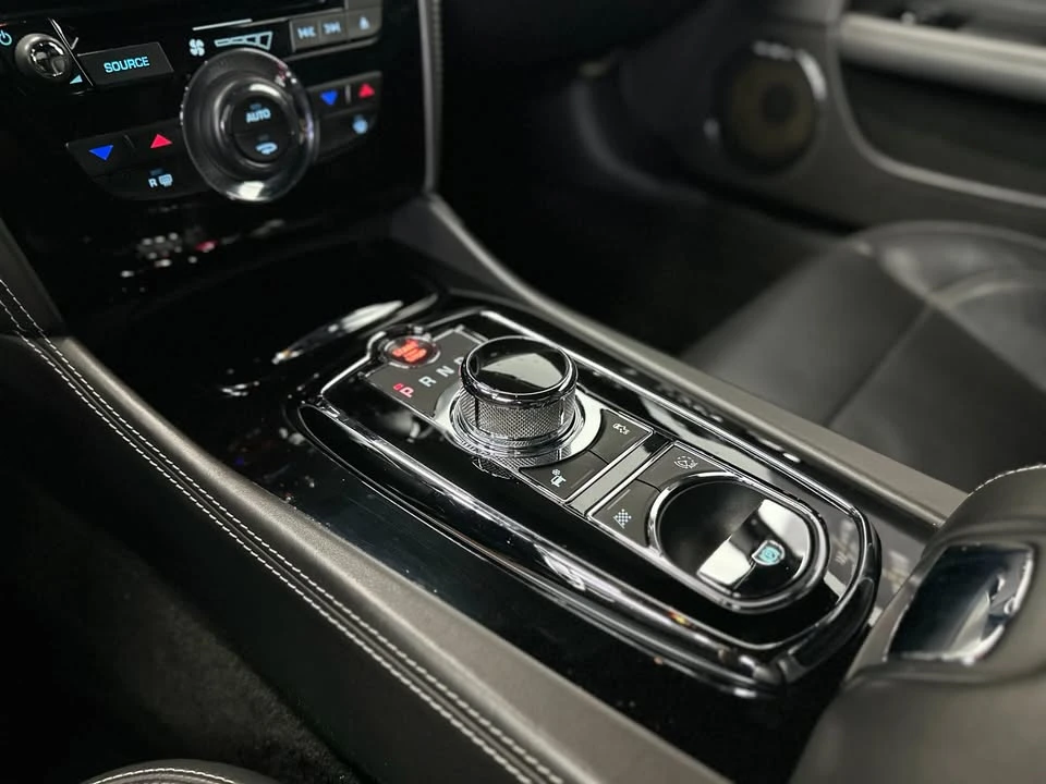2012 Jaguar X150 XKR - Image 8 of 16