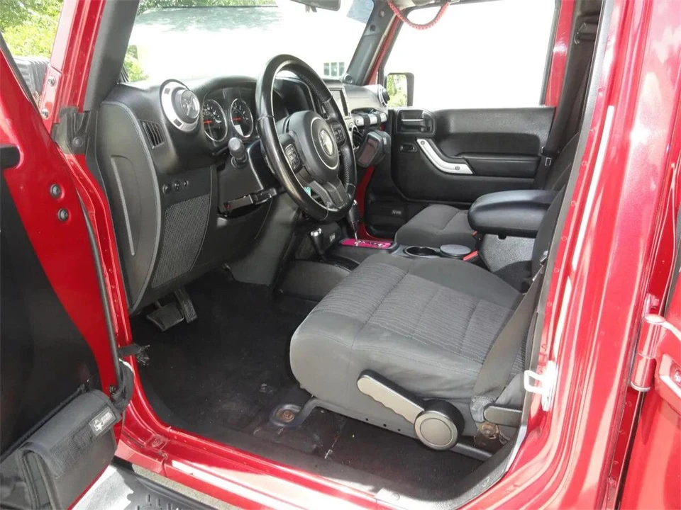 2012 Jeep - Image 23 of 31