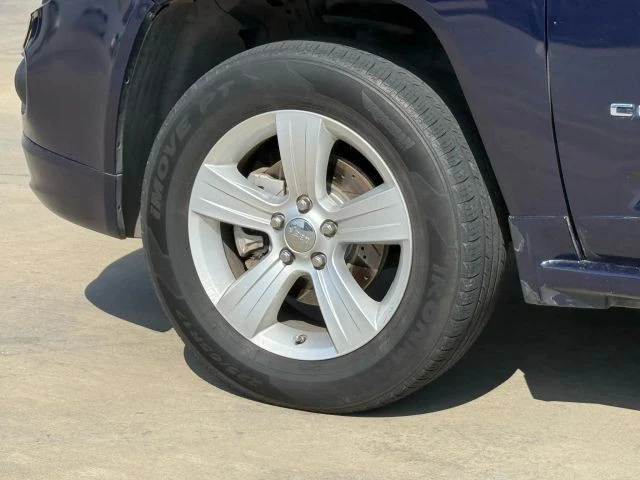 2012 Jeep Compass - Image 9 of 12