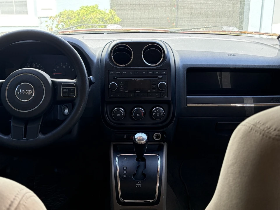 2012 Jeep Compass - Image 9 of 11