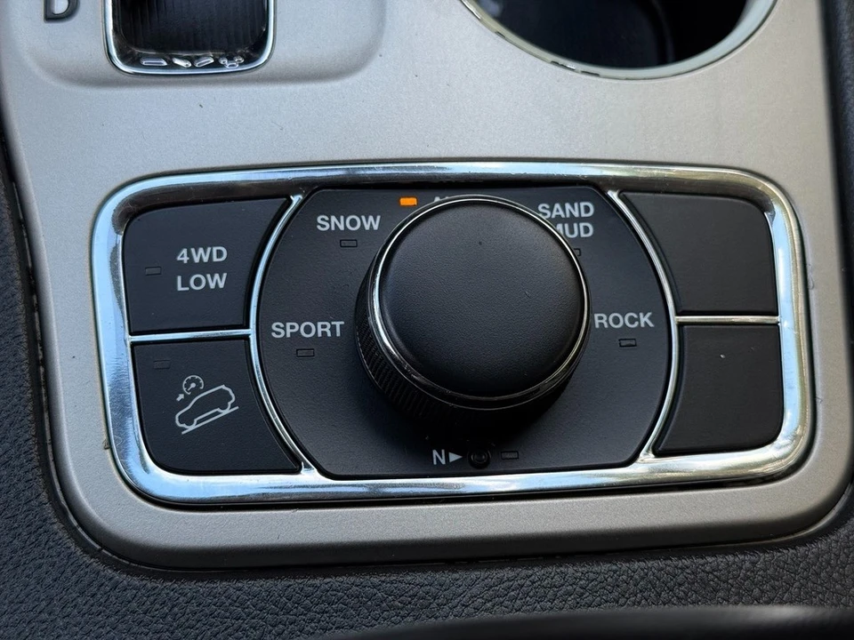 2012 Jeep WK2 Grand Cherokee - Image 16 of 24