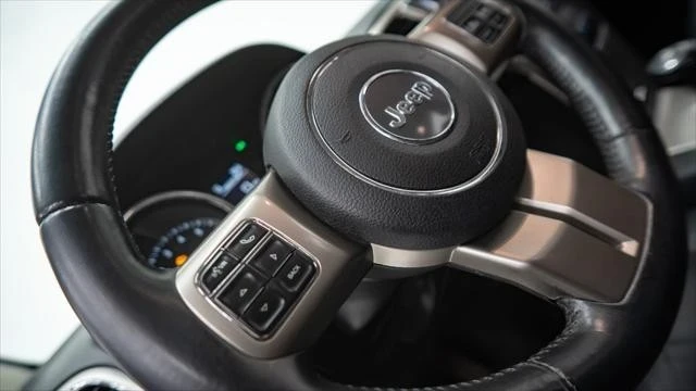 2012 Jeep WK2 Grand Cherokee - Image 13 of 21