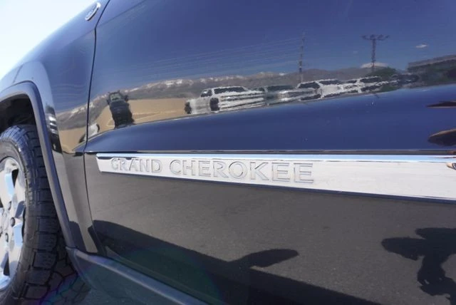 2012 Jeep WK2 Grand Cherokee - Image 17 of 31