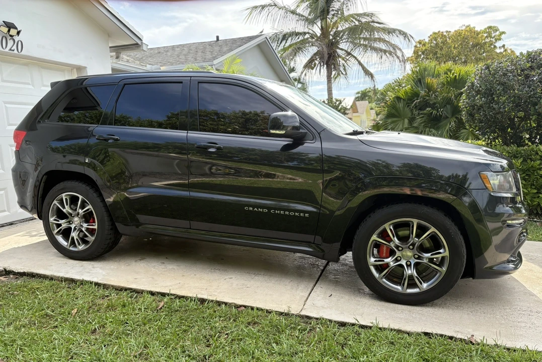 2012 Jeep WK2 Grand Cherokee SRT - Image 2 of 18
