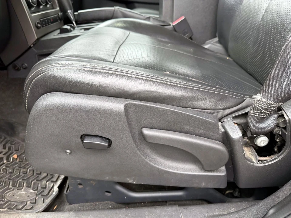 2012 Jeep KK Liberty - Image 15 of 21