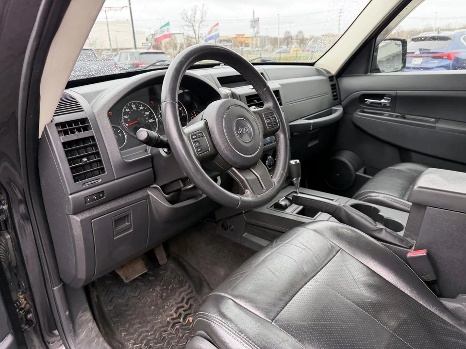 2012 Jeep KK Liberty - Image 11 of 21
