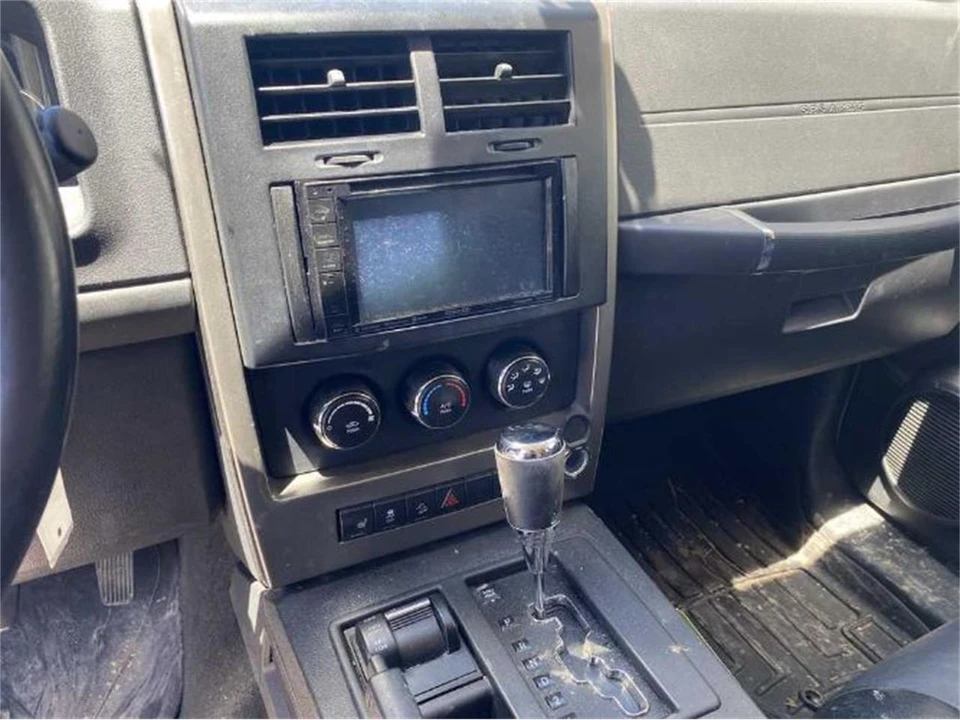 2012 Jeep KK Liberty - Image 12 of 20