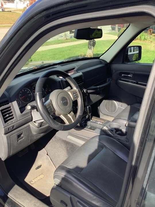 2012 Jeep KK Liberty - Image 5 of 9