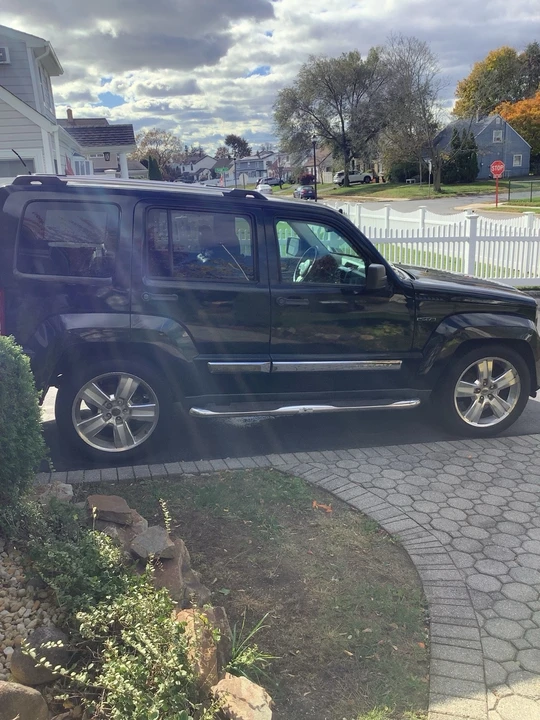 2012 Jeep KK Liberty - Image 2 of 9