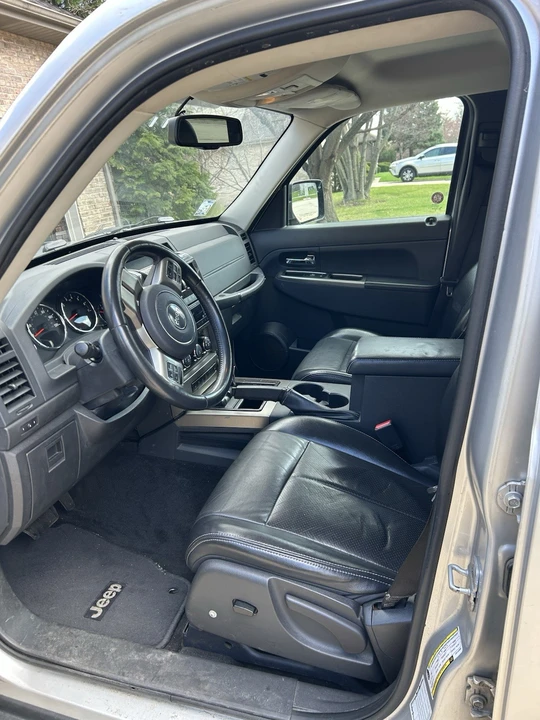 2012 Jeep KK Liberty - Image 9 of 18