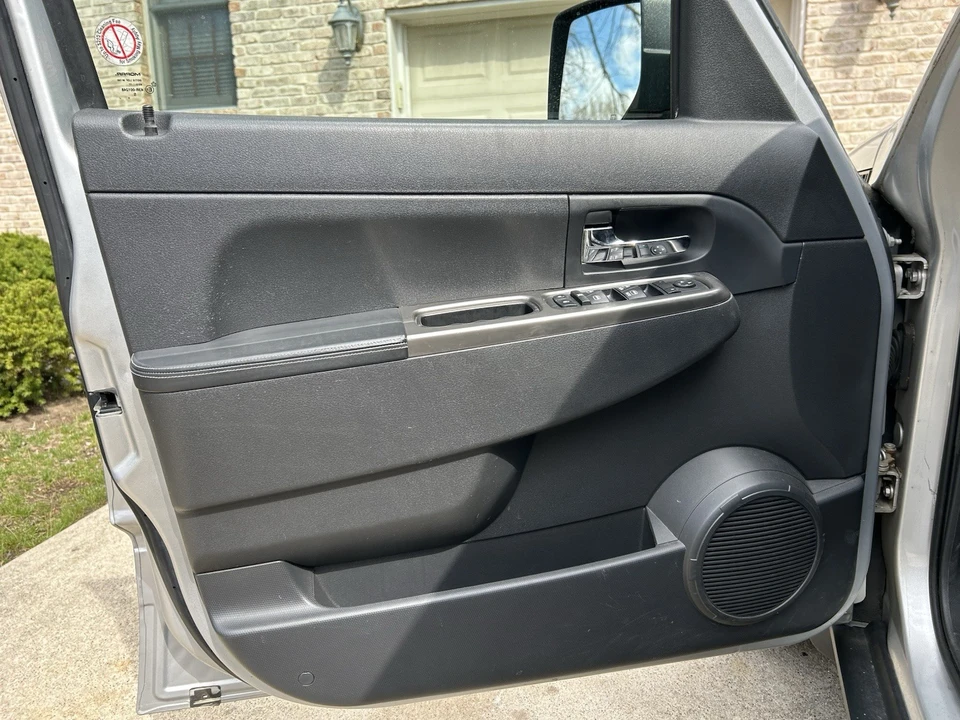 2012 Jeep KK Liberty - Image 10 of 18