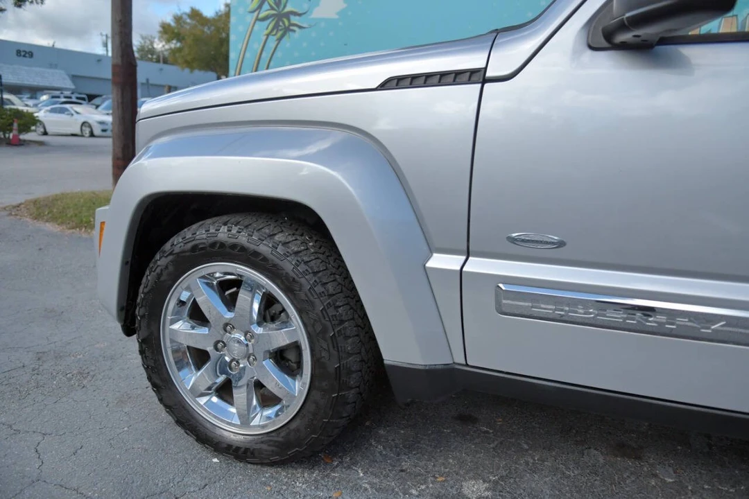 2012 Jeep KK Liberty - Image 7 of 12