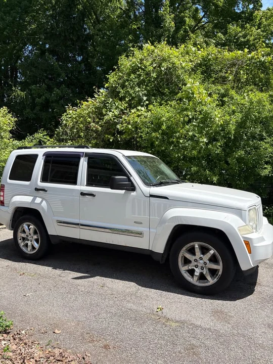 2012 Jeep KK Liberty - Image 2 of 13