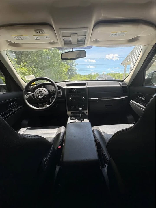 2012 Jeep KK Liberty - Image 12 of 13