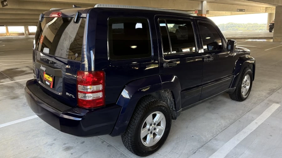 2012 Jeep KK Liberty - Image 2 of 6