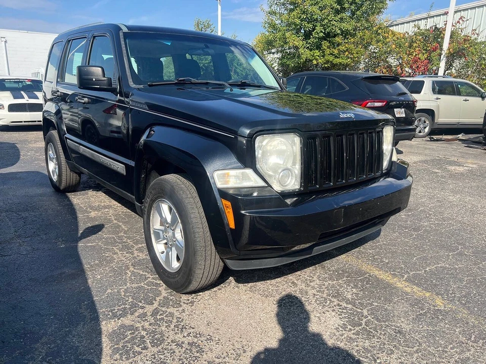 2012 Jeep KK Liberty - Image 2 of 10