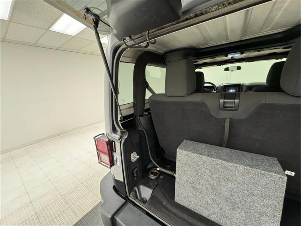 2012 Jeep JK Wrangler - Image 25 of 31