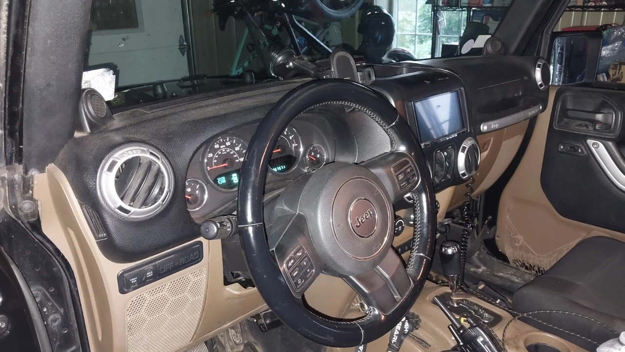2012 Jeep JK Wrangler - Image 11 of 16