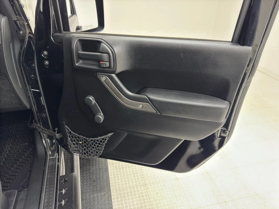2012 Jeep - Image 27 of 31