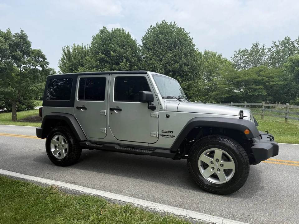 2012 Jeep JK Wrangler - Image 19 of 31