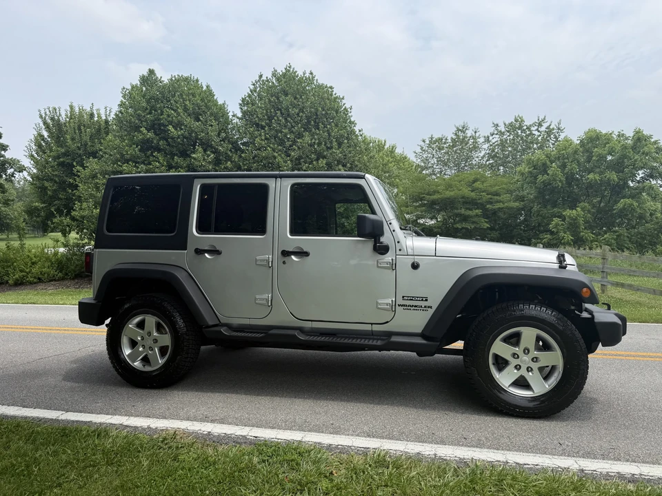 2012 Jeep JK Wrangler - Image 18 of 31