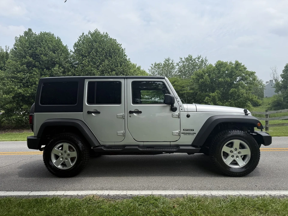 2012 Jeep JK Wrangler - Image 17 of 31