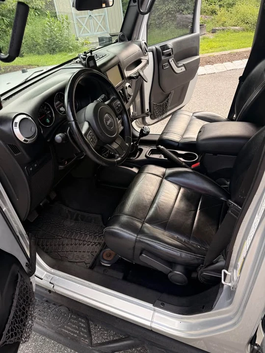 2012 Jeep JK Wrangler - Image 14 of 17