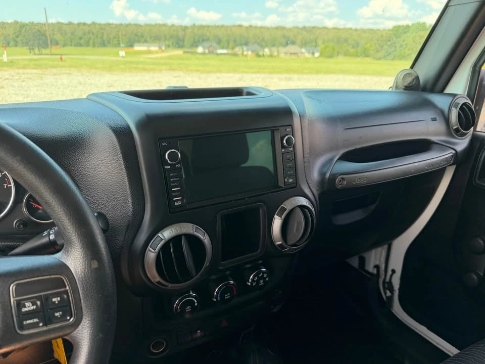 2012 Jeep JK Wrangler - Image 17 of 18