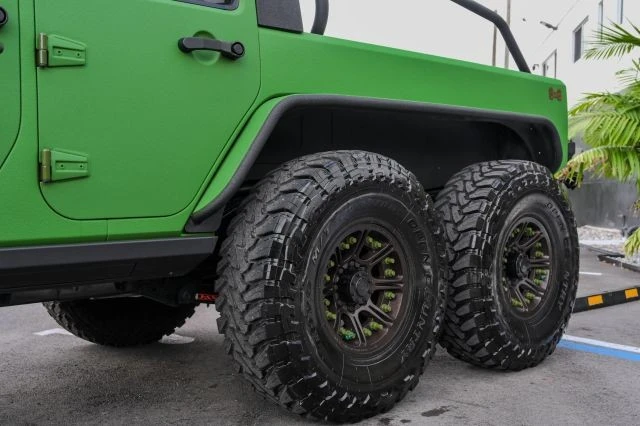 2012 Jeep Wrangler - Image 19 of 31