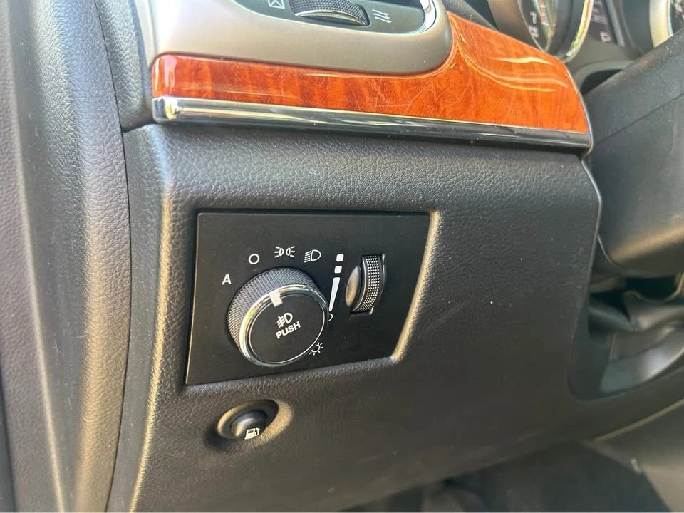 2012 Jeep WK2 Grand Cherokee - Image 9 of 17