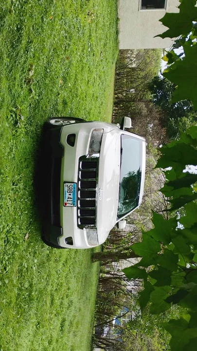 2012 Jeep WK2 Grand Cherokee - Image 2 of 7