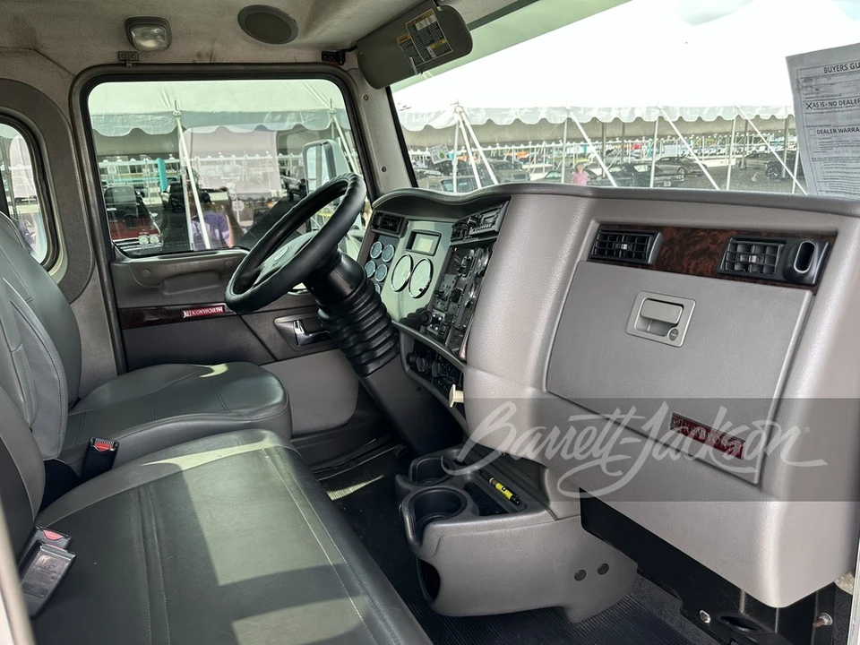 2012 Kenworth - Image 4 of 10