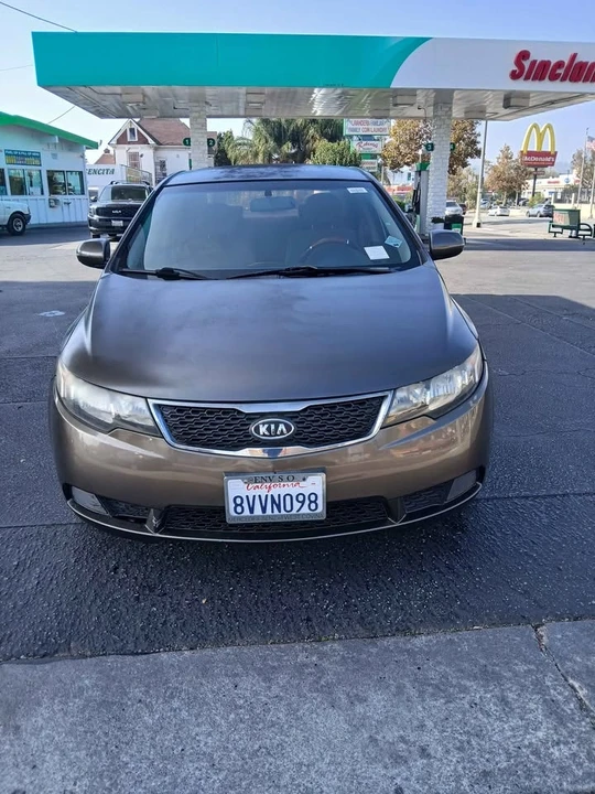 2012 Kia Forte - Image 2 of 11
