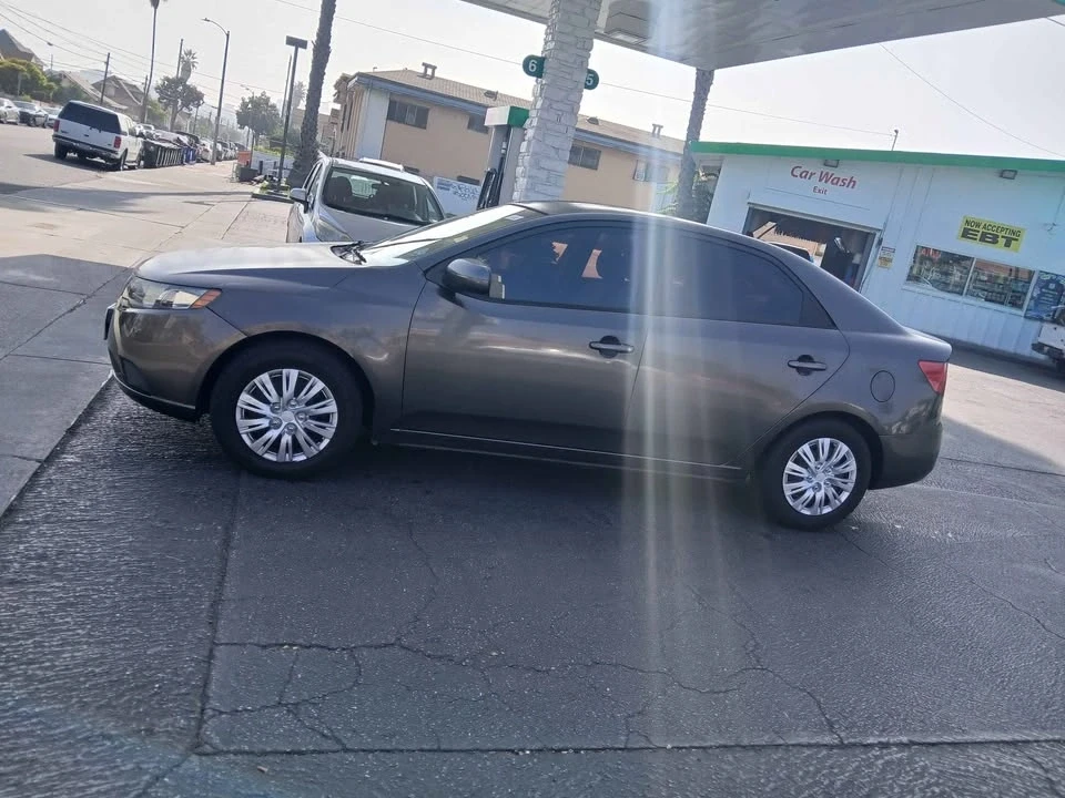2012 Kia Forte - Image 4 of 11