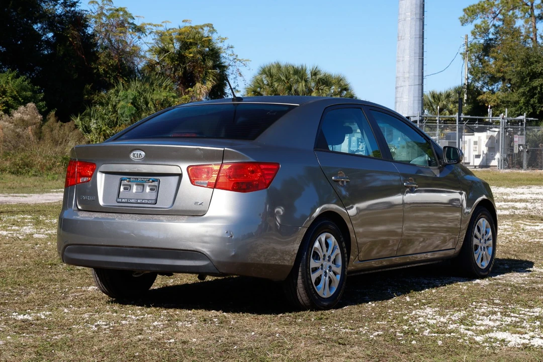 2012 Kia Forte - Image 11 of 21