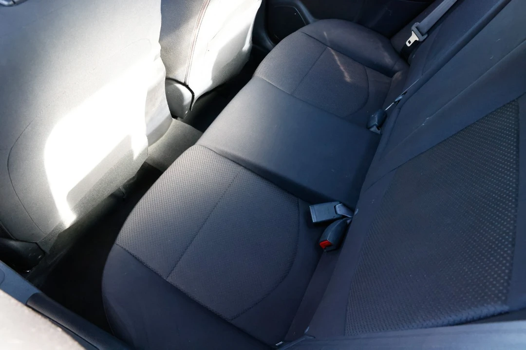 2012 Kia Forte - Image 10 of 21