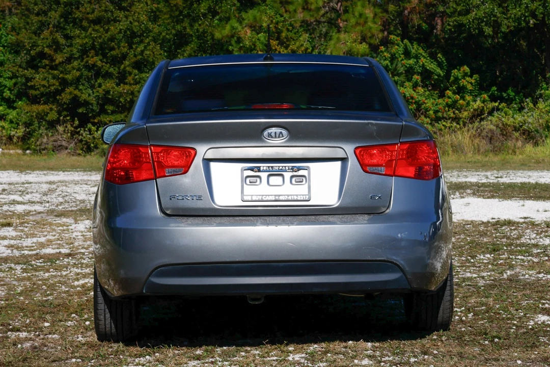 2012 Kia Forte - Image 9 of 21
