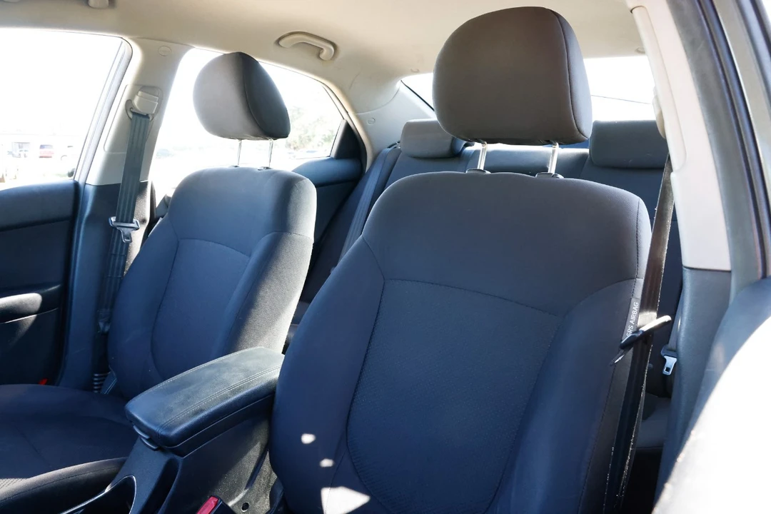 2012 Kia Forte - Image 6 of 21
